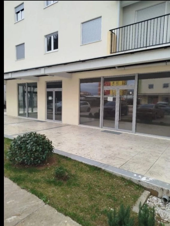 Poslovni-prostor-u-Pobrezju-Podgorica-2 Izdavanje: Poslovni prostor 50 m² – Pobrežje, Podgorica — fotografija 3