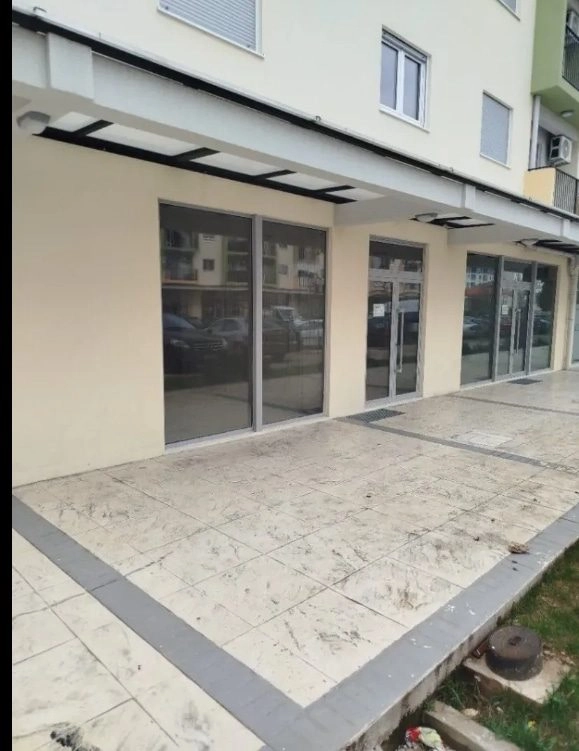 Poslovni-prostor-u-Pobrezju-Podgorica-3 Izdavanje: Poslovni prostor 50 m² – Pobrežje, Podgorica — fotografija 4