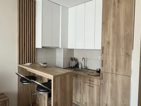 Namještena garsonjera u naselju City kej, Podgorica — fotografija 3