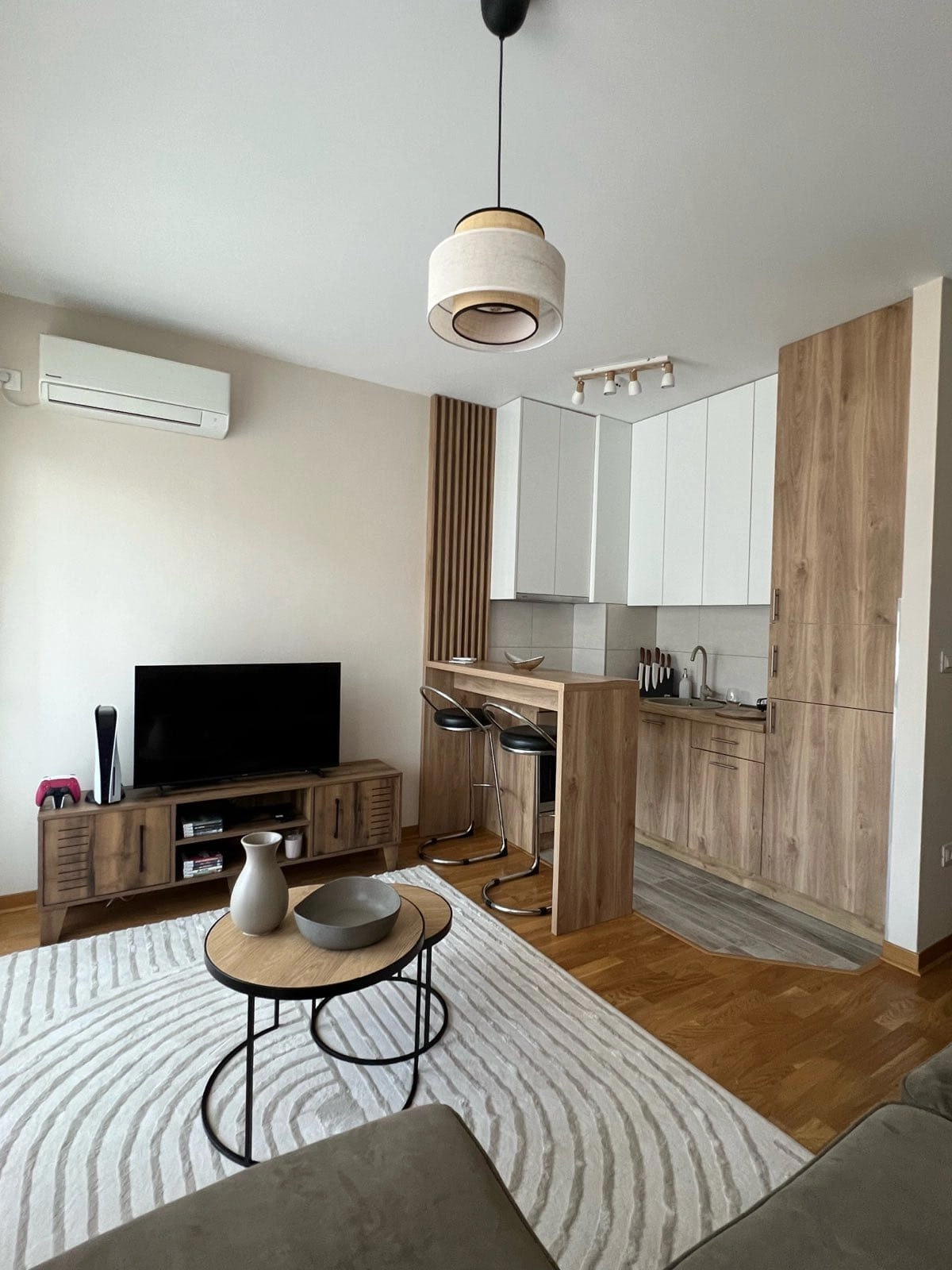 Namjestena-garsonjera-u-naselju-City-kej-Podgorica-9 Namještena garsonjera u naselju City kej, Podgorica — fotografija 10