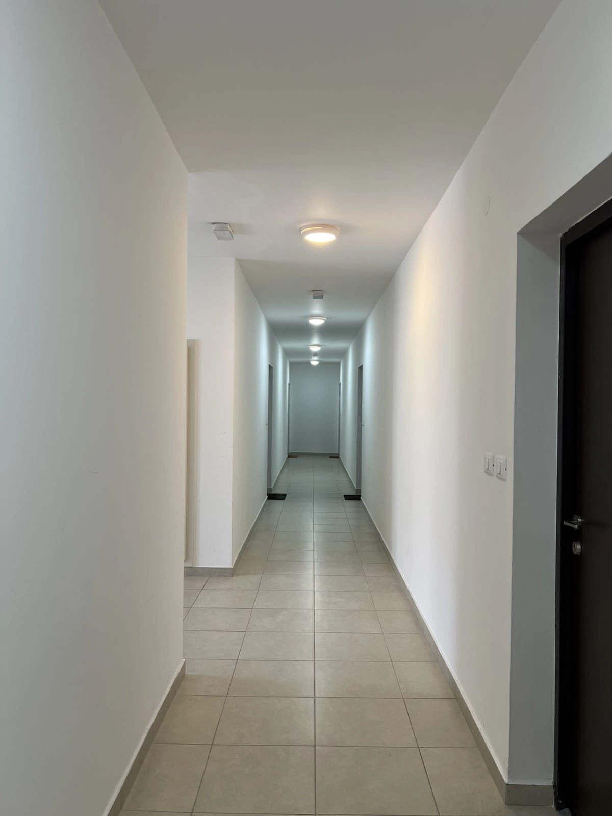Namjestena-garsonjera-u-naselju-City-kej-Podgorica-11 Namještena garsonjera u naselju City kej, Podgorica — fotografija 12