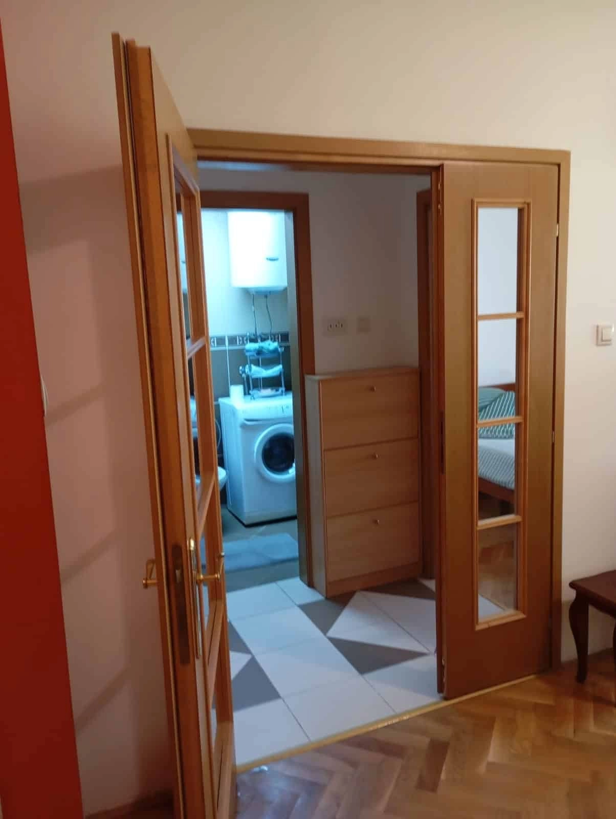 Jednosoban-stan-u-Bloku-6-Podgorica-10 Izdavanje: Jednosoban stan – Blok 6, Podgorica — fotografija 11