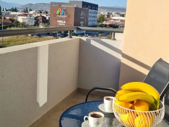 Namješten jednosoban stan u Zabjelu, Podgorica — fotografija 2