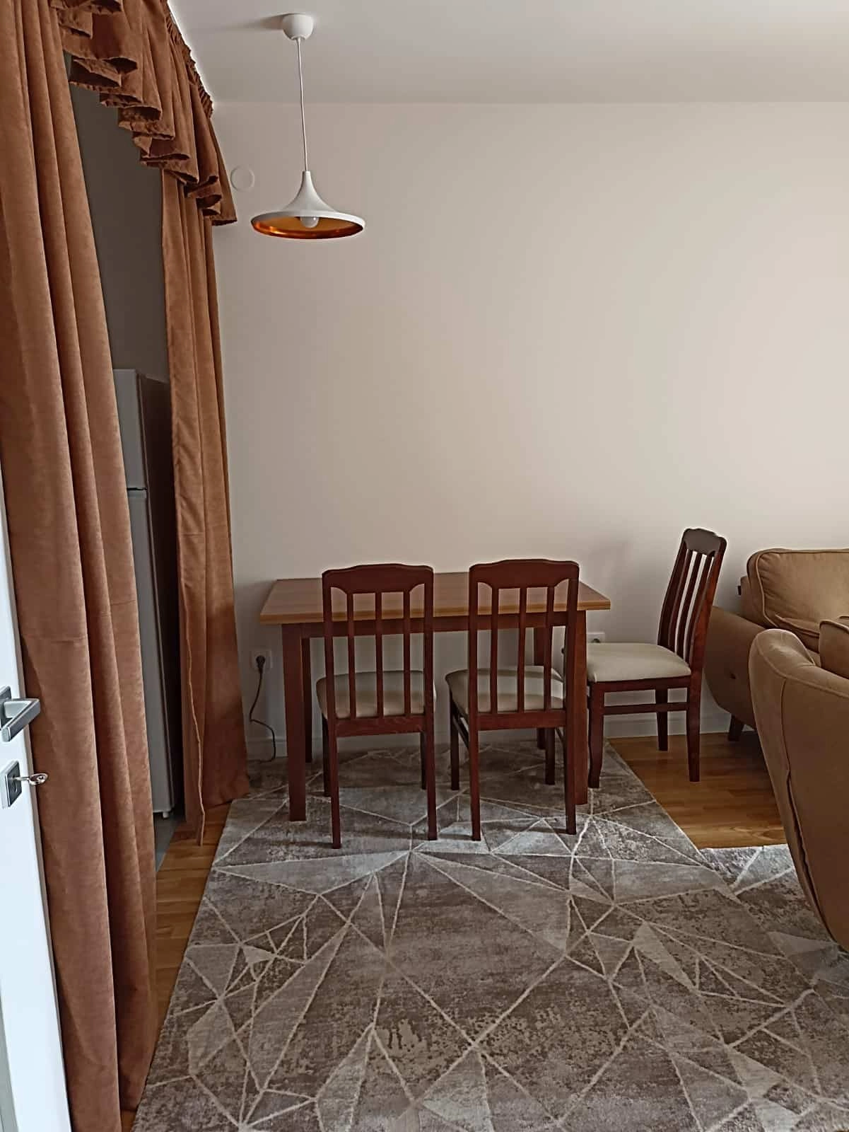 Jednosoban-namjesten-stan-u-Pobrezju-Podgorica-10 Namješten jednosoban stan, Pobrežje, Podgorica — fotografija 11