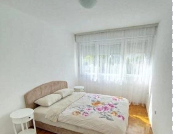 Dvosoban stan – Centar, Podgorica — fotografija 9