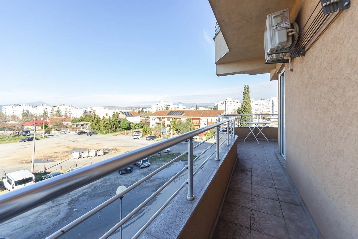 Namjesten-dvosoban-stan-na-Zabjelu-Podgorica-11 Izdavanje: Dvosoban stan 90 m² – Zabjelo, Podgorica — fotografija 12