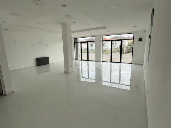 Izdavanje: Poslovni prostor 892 m² – Masline, Podgorica — fotografija 2