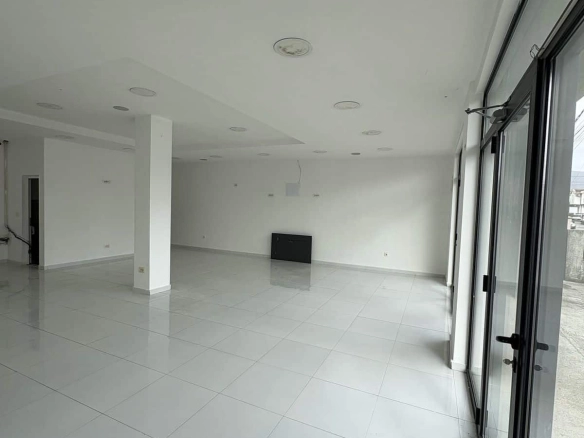 Izdavanje: Poslovni prostor 892 m² – Masline, Podgorica — fotografija 4