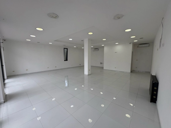 Izdavanje: Poslovni prostor 892 m² – Masline, Podgorica — fotografija 8