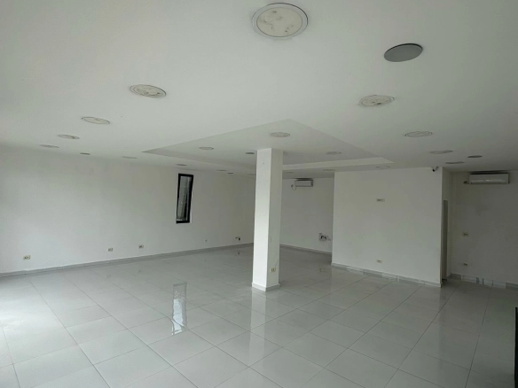 Izdavanje: Poslovni prostor 892 m² – Masline, Podgorica — fotografija 9