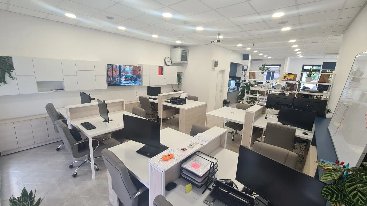 Namjesten-poslovni-prostor-Stari-aerodrom-Podgorica-1 Izdavanje: Poslovni prostor 98 m² – Stari aerodrom, Podgorica — fotografija 2