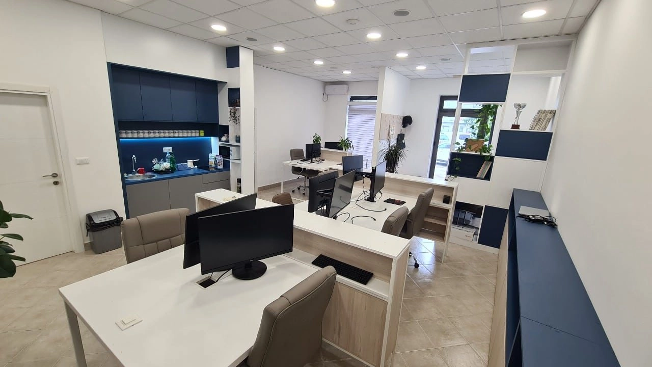Namjesten-poslovni-prostor-Stari-aerodrom-Podgorica-6 Izdavanje: Poslovni prostor 98 m² – Stari aerodrom, Podgorica — fotografija 7