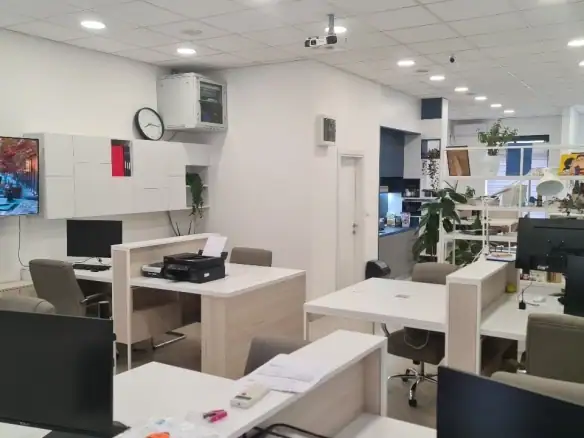 Izdavanje: Poslovni prostor 98 m² – Stari aerodrom, Podgorica — fotografija 8