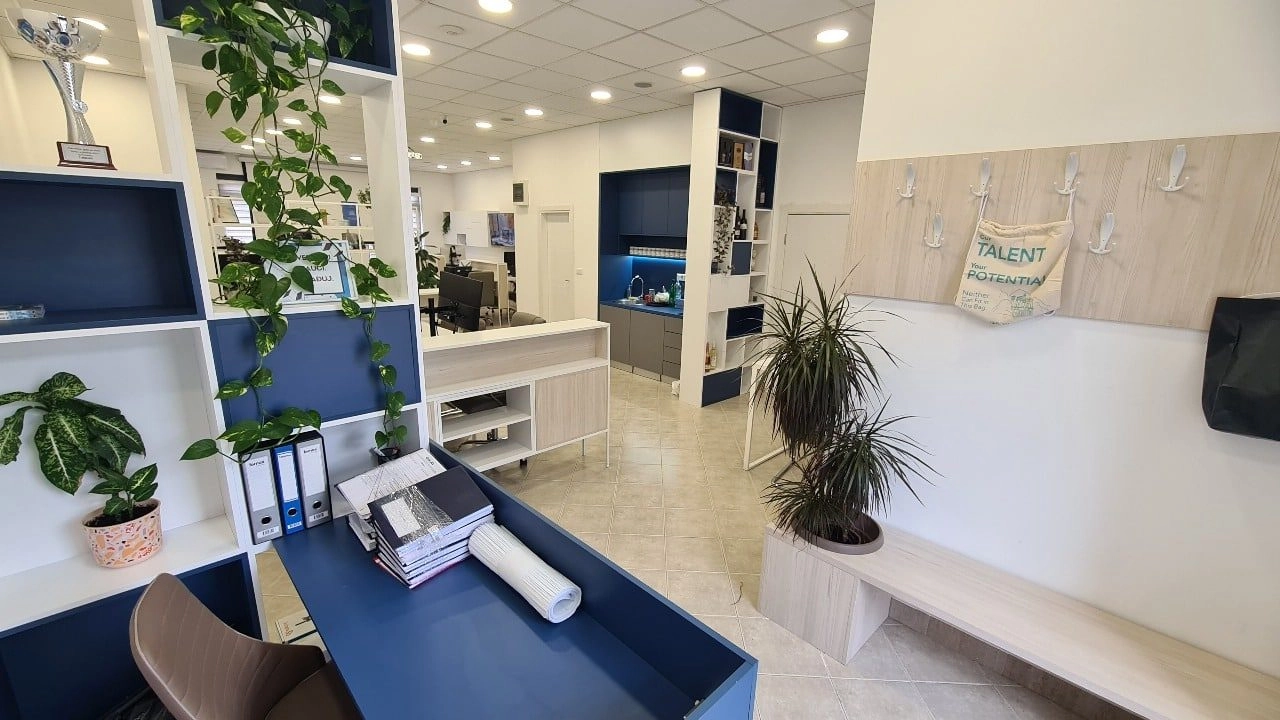 Namjesten-poslovni-prostor-Stari-aerodrom-Podgorica-8 Izdavanje: Poslovni prostor 98 m² – Stari aerodrom, Podgorica — fotografija 9