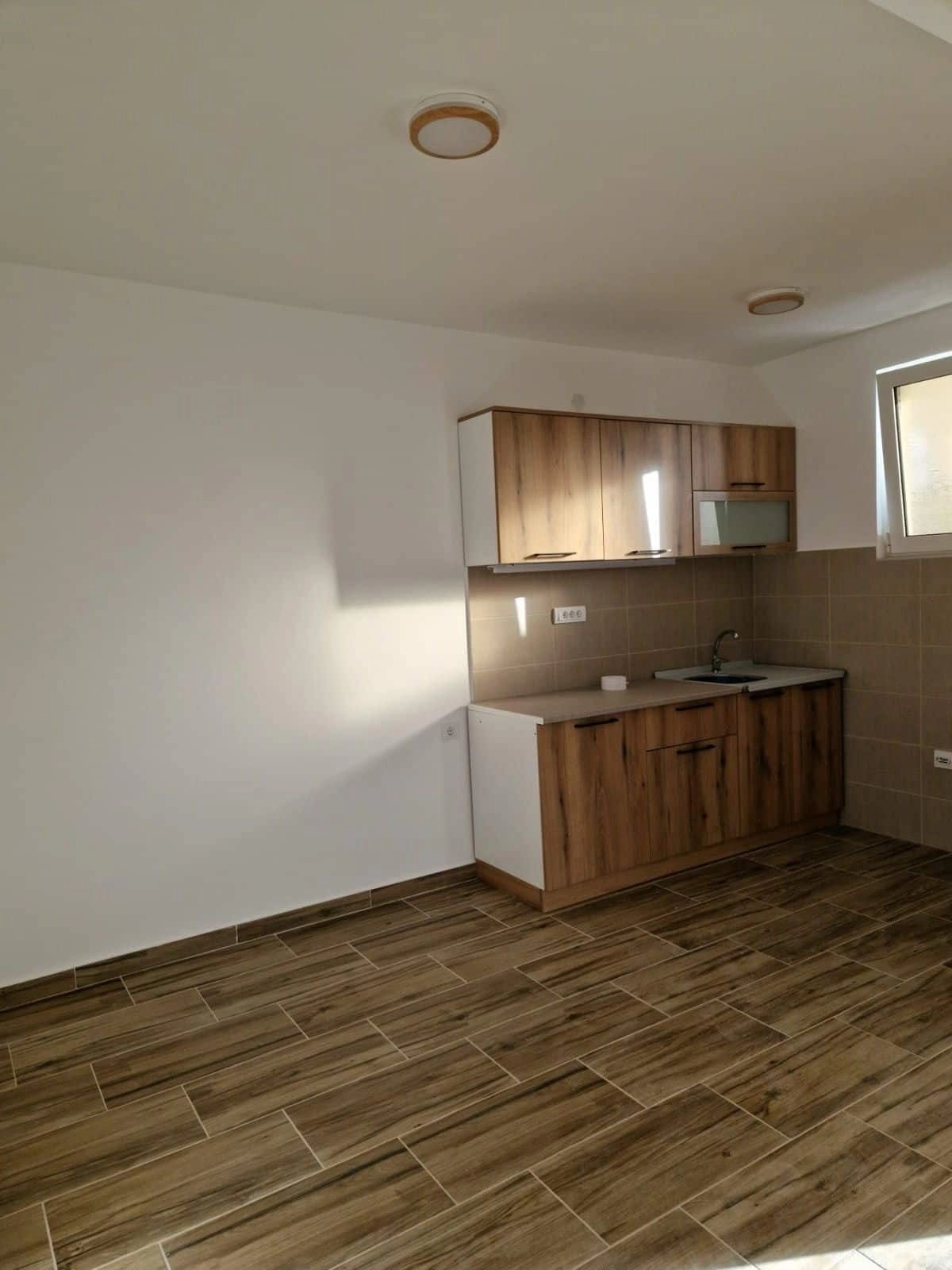 Dvosoban-stan-u-novoj-zgradi-Murtovina-Podgorica-8 Izdavanje: Dvosoban stan – Murtovina, Podgorica — fotografija 9