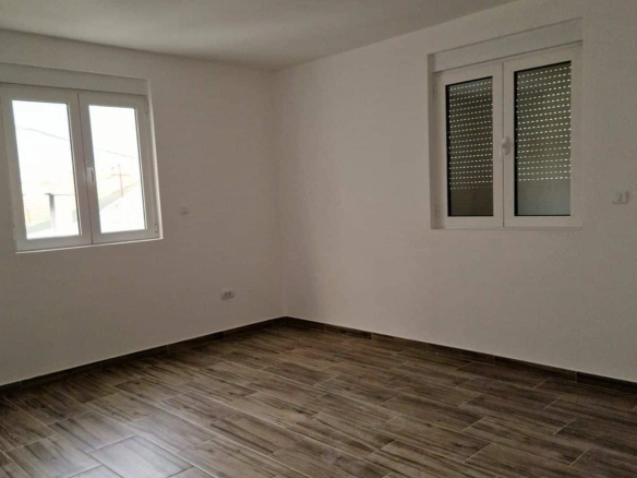 Izdavanje: Dvosoban stan – Murtovina, Podgorica — fotografija 15
