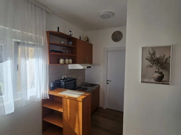 Jednosoban namješten stan u Zagoriču, Podgorica — fotografija 7