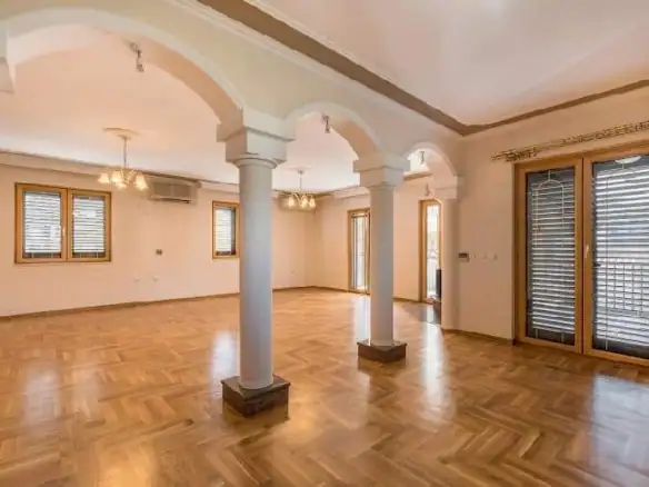 Izdavanje: Kuća 370 m² – Zabjelo, Podgorica — fotografija 3