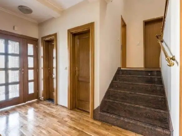 Izdavanje: Kuća 370 m² – Zabjelo, Podgorica — fotografija 5