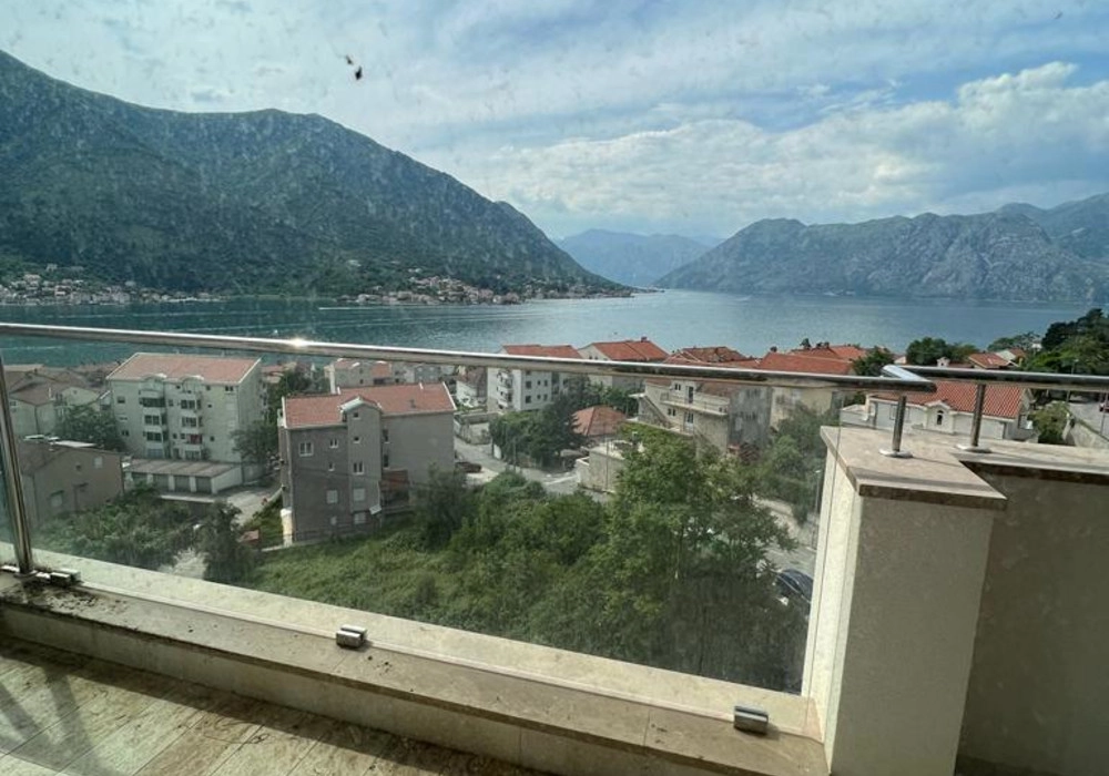 Dvosoban-stan-s-bazenom-u-Dobroti-Kotor-7 Dvosoban stan 108 m² – Dobrota, Kotor — fotografija 8