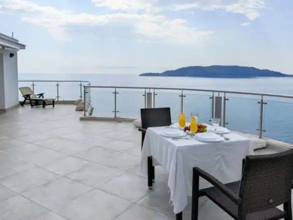 Dvosoban stan 142 m² – Rafailovići, Budva — fotografija 2