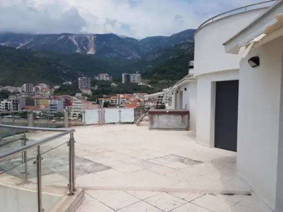 Dvosoban stan 142 m² – Rafailovići, Budva — fotografija 14