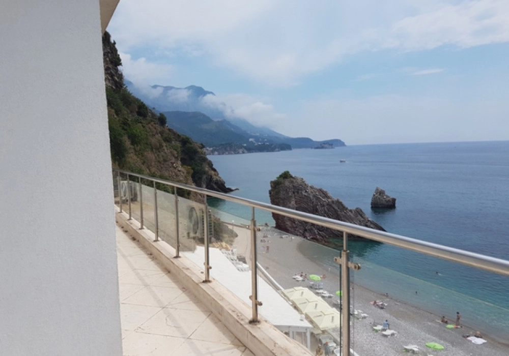 Dvosoban-stan-sa-pogledom-na-more-u-Rafailovicima-Budva-14 Dvosoban stan 142 m² – Rafailovići, Budva — fotografija 15
