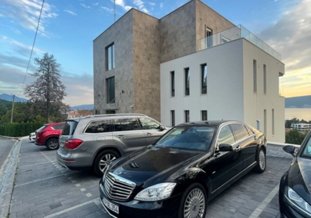 Dvosoban-stan-u-Donjoj-Lastvi-Tivat Dvosoban stan sa bazenom u Donjoj Lastvi