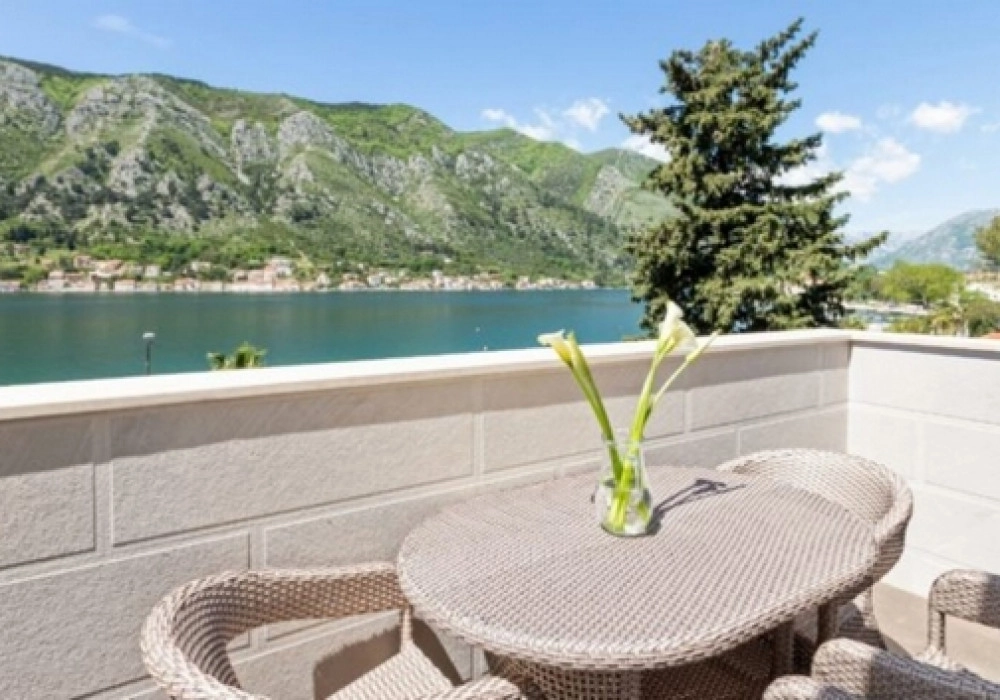Dvosoban-stan-s-pogledom-na-more-u-Dobroti-Kotor Dvosoban stan s pogledom na more u Dobroti