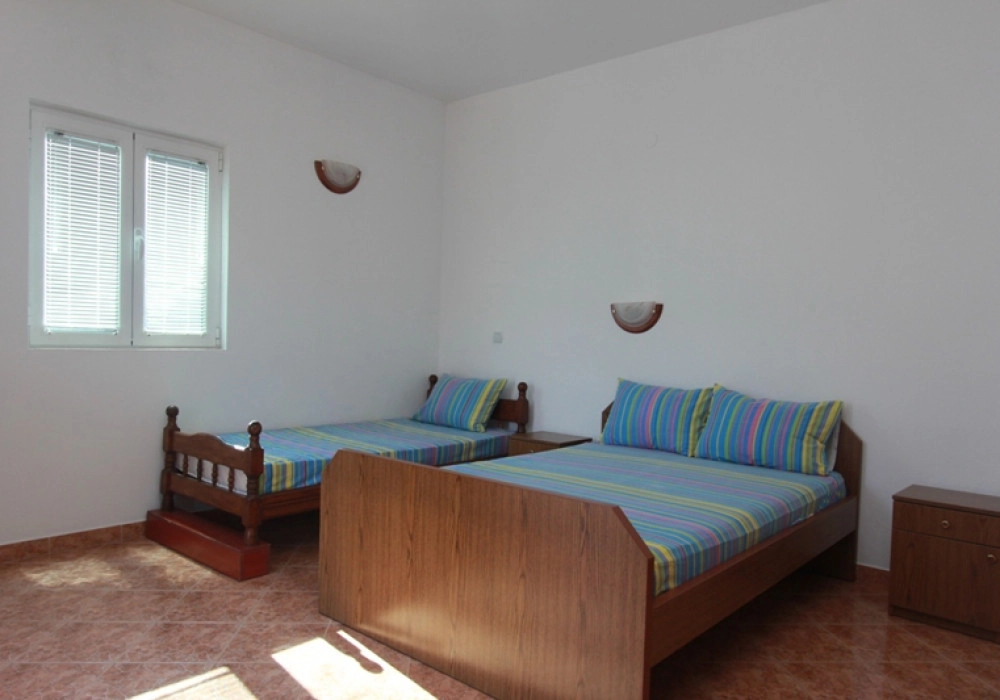 Kuca-uz-more-u-Stolivu-Kotor-7 Kuća 300 m² – Stoliv, Kotor — fotografija 8