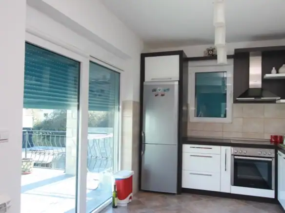 Kuća 300 m² – Stoliv, Kotor — fotografija 14