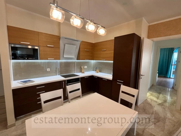 Dvosoban stan 109 m² – Centar, Budva — fotografija 8