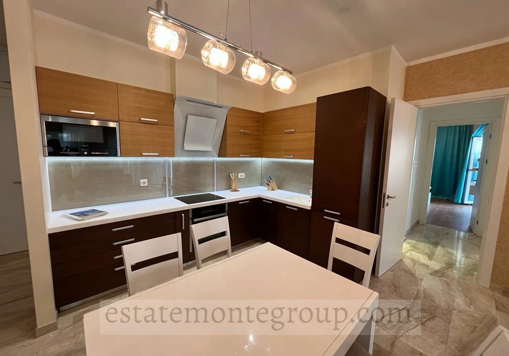 Dvosoban-stan-sa-pogledom-na-more-Centar-Budva-7 Dvosoban stan 109 m² – Centar, Budva — fotografija 8
