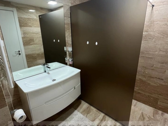 Dvosoban stan 109 m² – Centar, Budva — fotografija 10