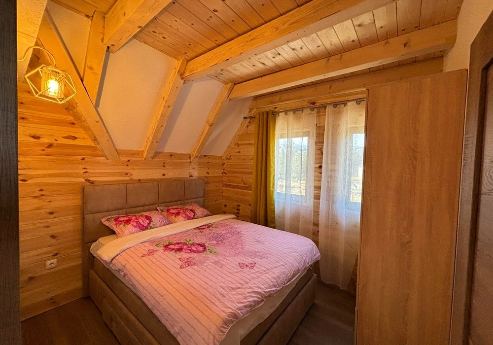 Kuca-na-cetiri-sprata-u-centru-Zabljaka-13 Kuća – Žabljak — fotografija 14