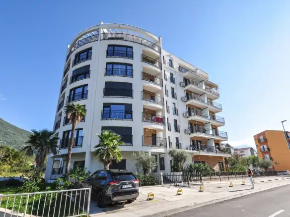 Dvosoban stan 73 m² – Tivat — fotografija 2