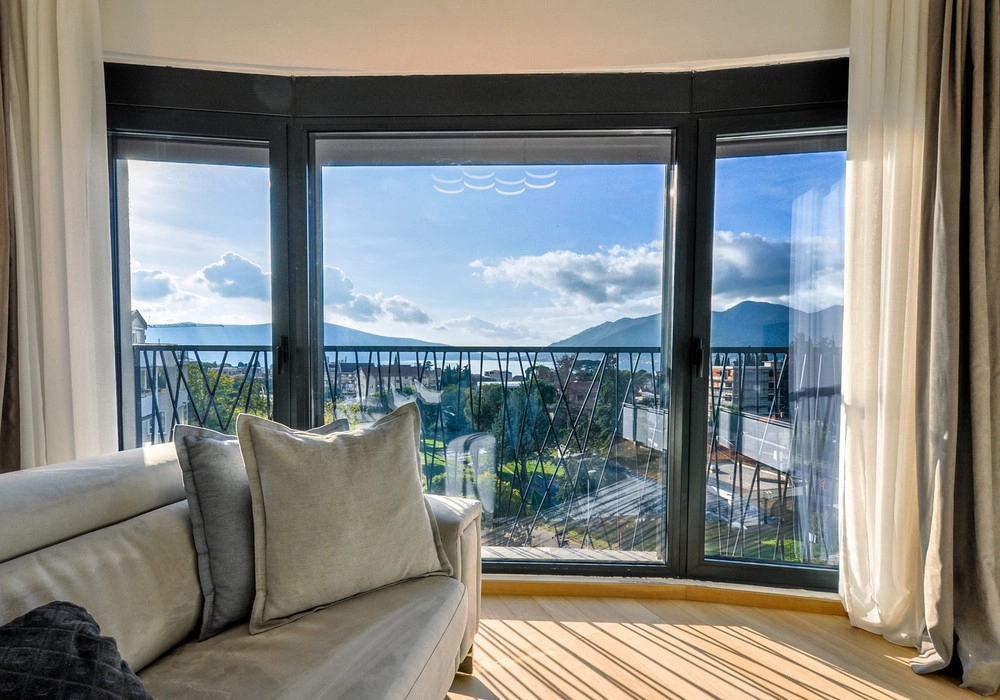 Dvosoban-stan-s-pogledom-na-more-u-Tivtu-4 Dvosoban stan 73 m² – Tivat — fotografija 5
