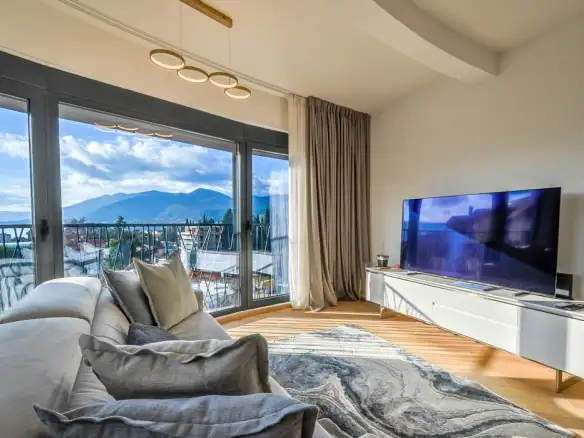 Dvosoban stan 73 m² – Tivat — fotografija 10