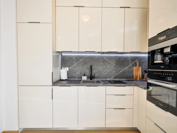 Dvosoban stan 73 m² – Tivat — fotografija 12