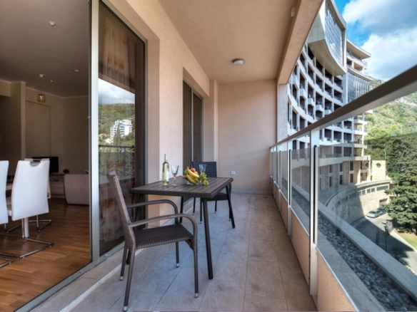 Trosoban stan 93 m² – Boreti, Budva — fotografija 4