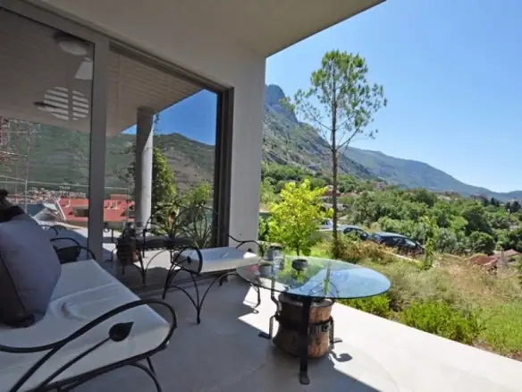 Četvorosoban stan 224 m² – Dobrota, Kotor — fotografija 3