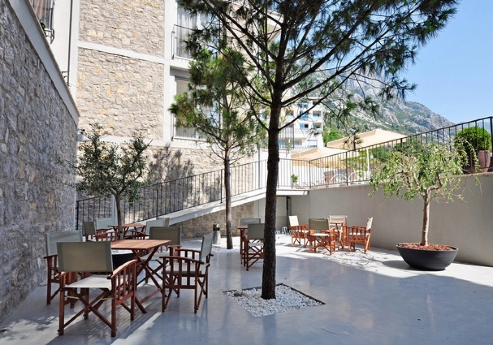 Cetvorosoban-stan-s-bazenom-u-Dobroti-Kotor-5 Četvorosoban stan 224 m² – Dobrota, Kotor — fotografija 6