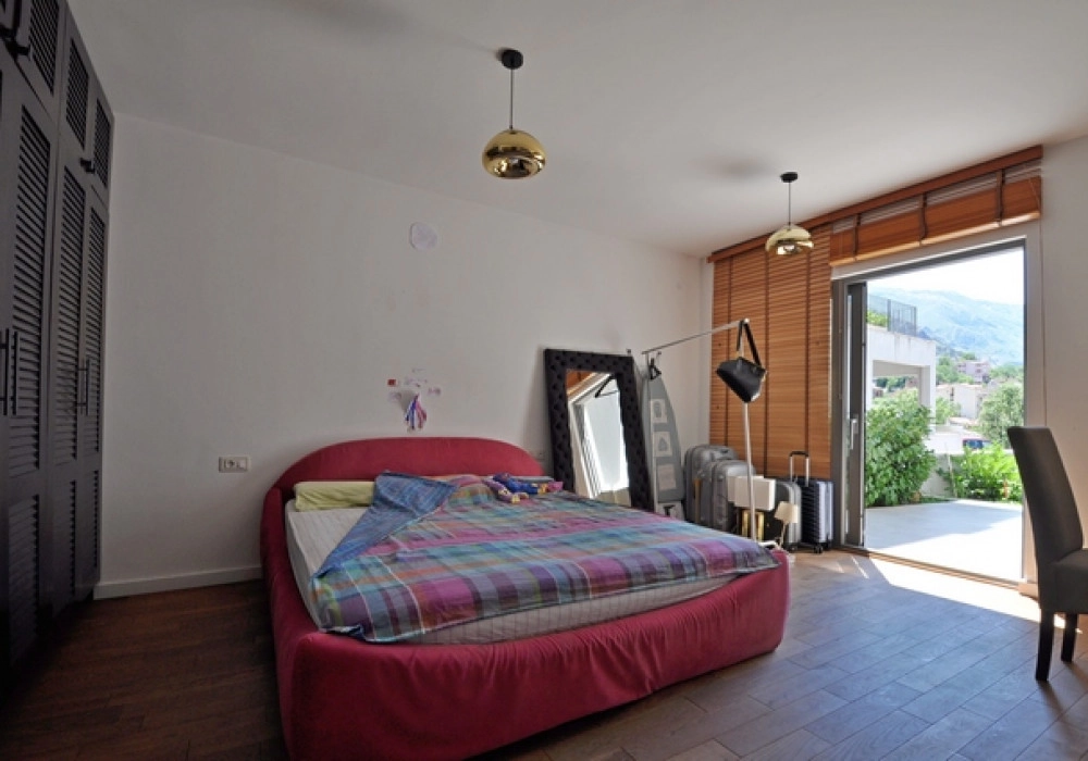 Cetvorosoban-stan-s-bazenom-u-Dobroti-Kotor-9 Četvorosoban stan 224 m² – Dobrota, Kotor — fotografija 10