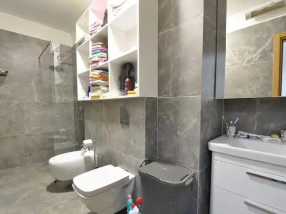 Četvorosoban stan 224 m² – Dobrota, Kotor — fotografija 15