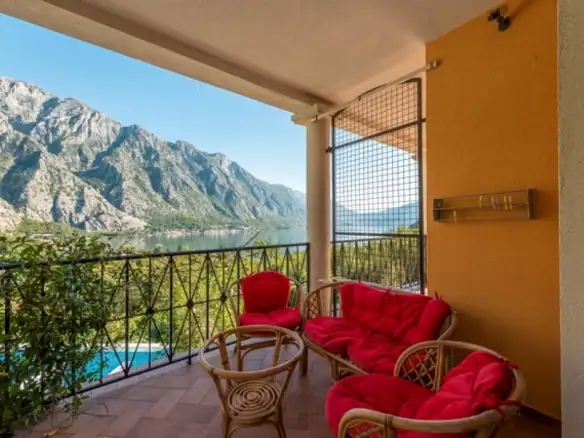 Trosoban stan 148 m² – Orahovac, Kotor — fotografija 2