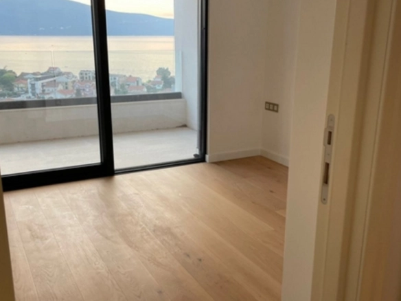 Dvosoban stan 104 m² – Donja Lastva, Tivat — fotografija 4