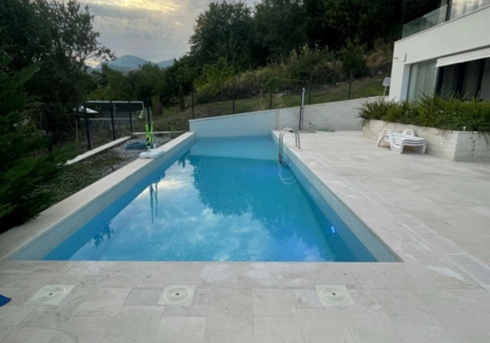 Dvosoban-stan-sa-bazenom-u-Donjoj-Lastvi-Tivat-12 Dvosoban stan 104 m² – Donja Lastva, Tivat — fotografija 13