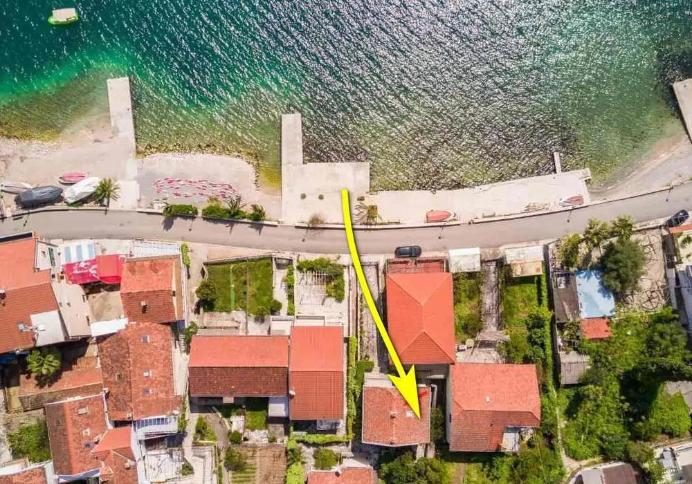 Kuca-prva-linija-do-mora-u-Kumboru-Herceg-Novi-1 Kuća – Kumbor, Herceg Novi — fotografija 2