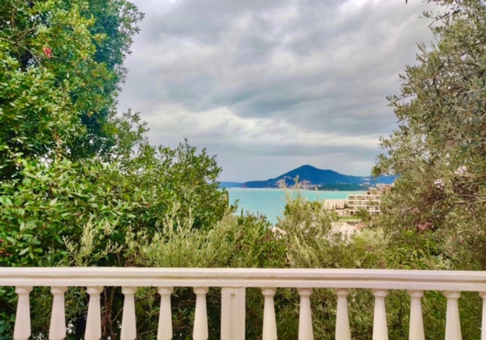 Kuca-sa-vrtom-u-Prznom-Budva Kuća sa vrtom u Pržnom