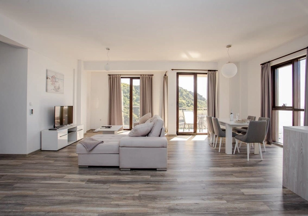 Dvosoban-stan-sa-terasom-u-Rafailovicima-Budva-2 Dvosoban stan 282 m² – Rafailovići, Budva — fotografija 3